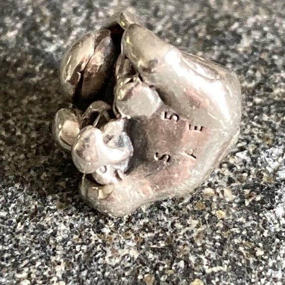 Eeyore Charm for bracelets. - Picture 4 of 4